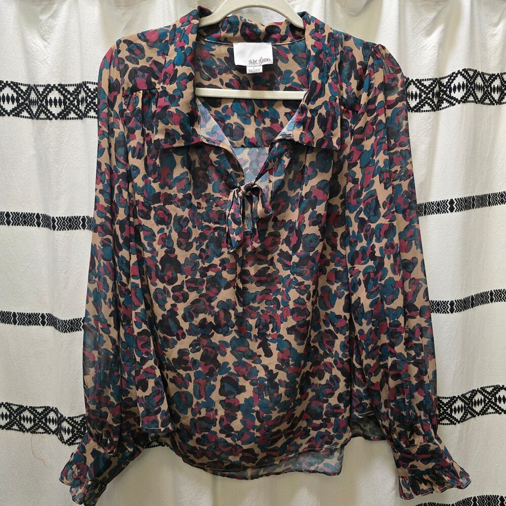 Chloe Oliver multicolored leopard print chiffon sheer puff sleeve V-neck top L